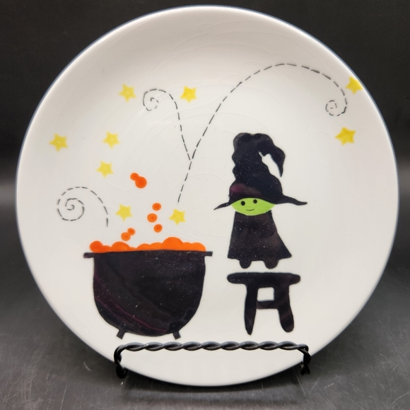 tag Halloween Witch/Cauldron/Bats Small Dessert/Appetizer Plates Set of 4 - Picture 4 of 6